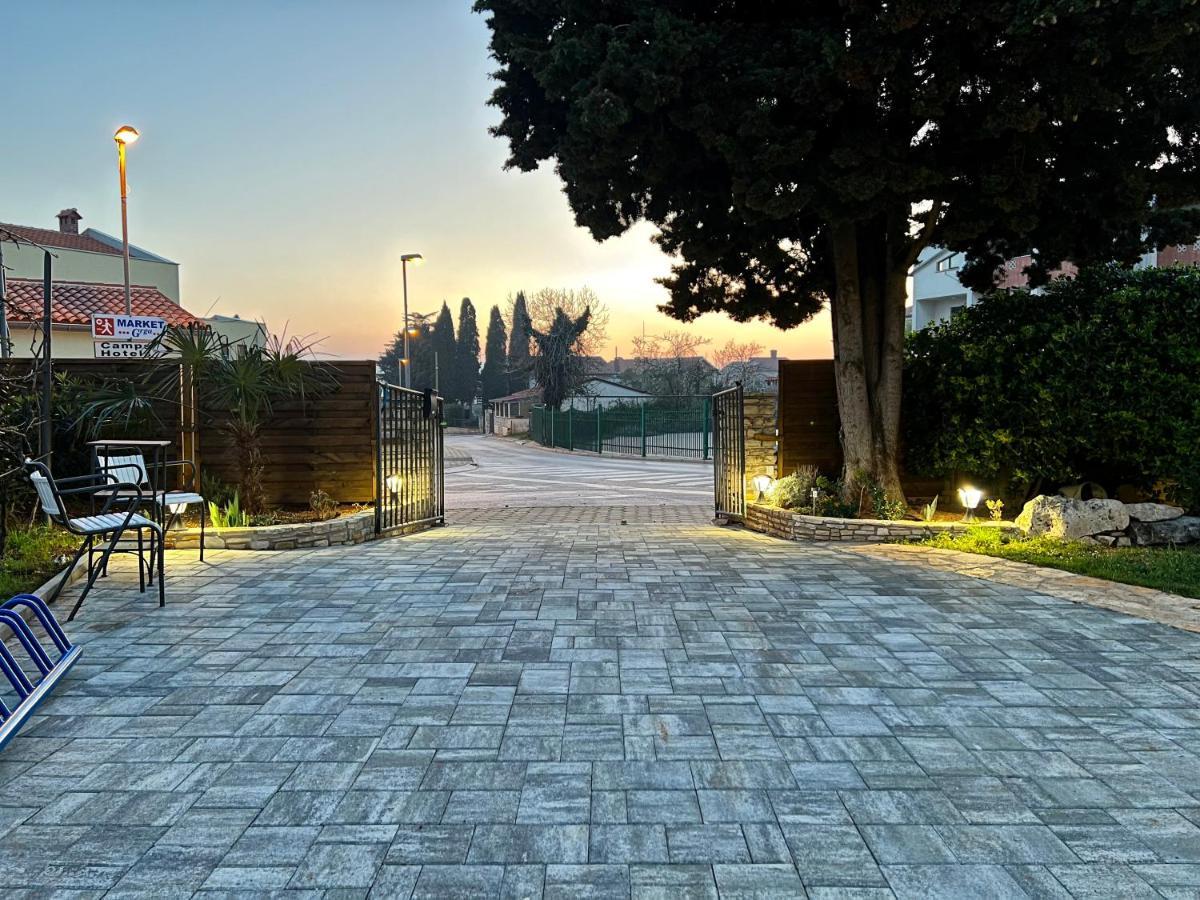 Holiday House "Laurus Garden" With Private Parking Медулин Экстерьер фото