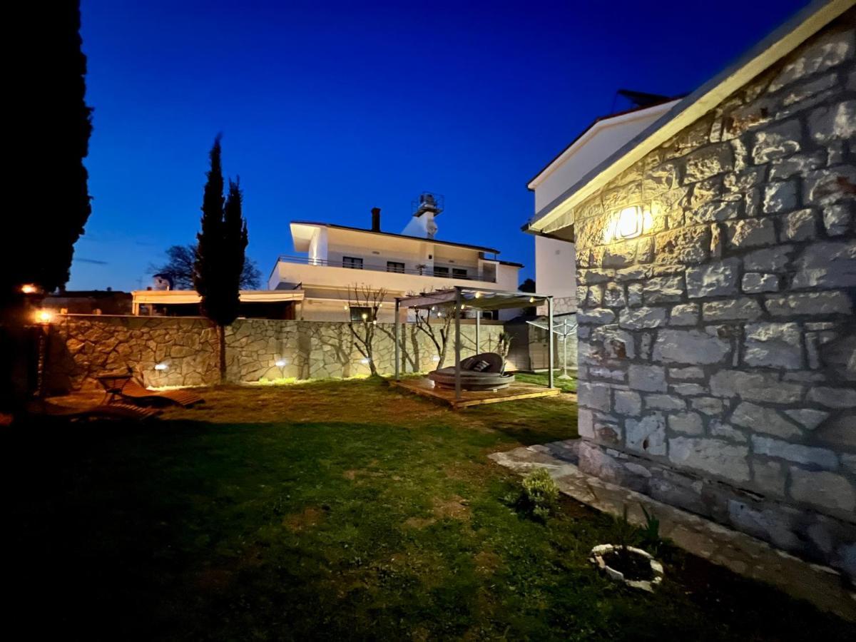 Holiday House "Laurus Garden" With Private Parking Медулин Экстерьер фото