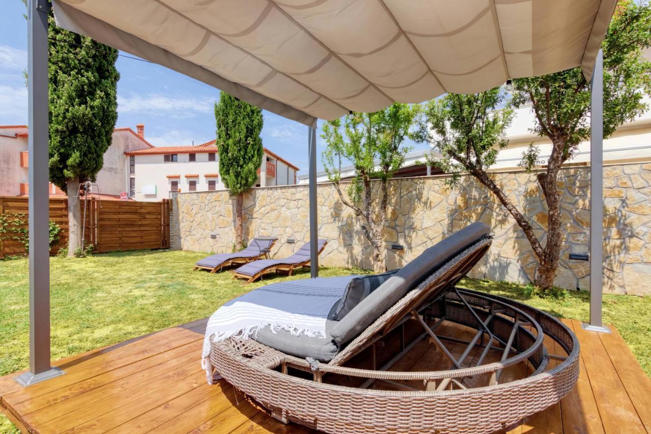 Holiday House "Laurus Garden" With Private Parking Медулин Экстерьер фото