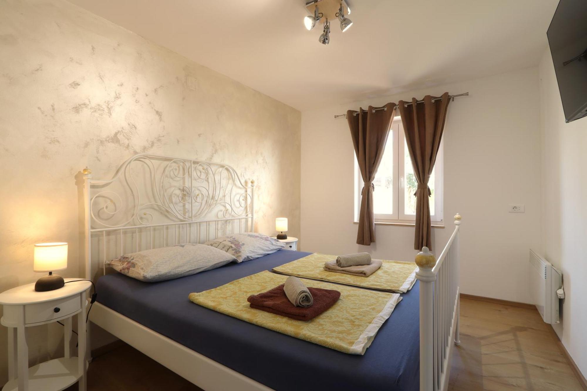 Holiday House "Laurus Garden" With Private Parking Медулин Экстерьер фото